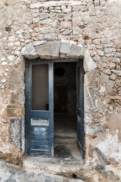 Beautiful old workshop door full of texture and character — Stock Photo, Image