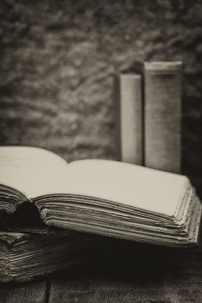 Ustawienie retro i efekt starodawny sztuka książki — Zdjęcie stockowe