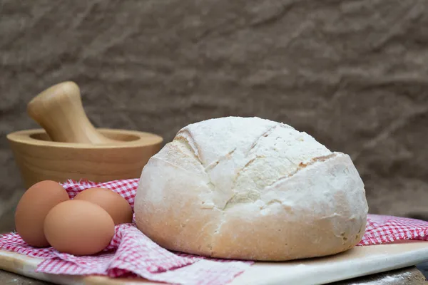 Freshly baked French pain de campagne loaf of bread — Stock Photo, Image