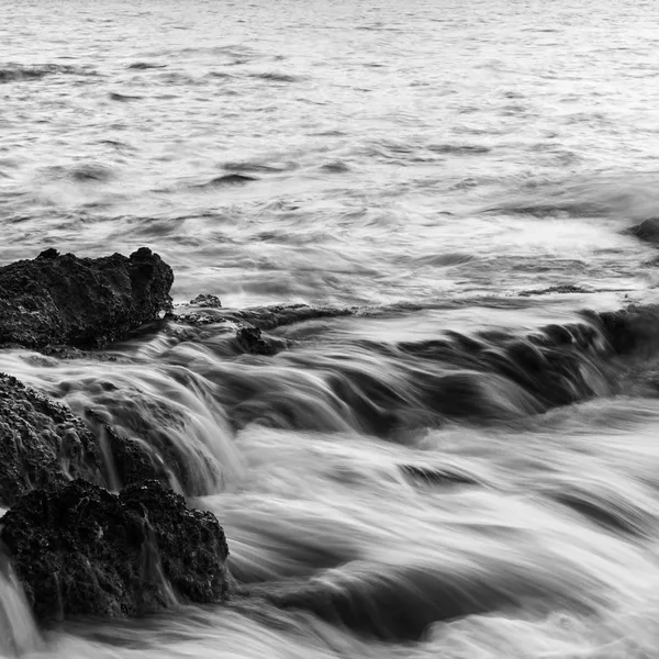 Sunrise over rocky coastline on Meditarranean Sea landscape in S — Stock Photo, Image