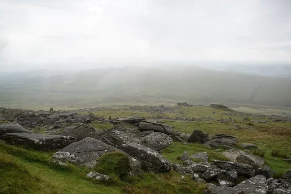 Landscape over Dartmoor National Park in Autumn with rocks and f — Stock Photo, Image