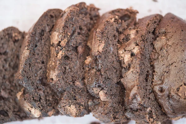 Läckra handgjorda choklad chip limpa tårta — Stockfoto
