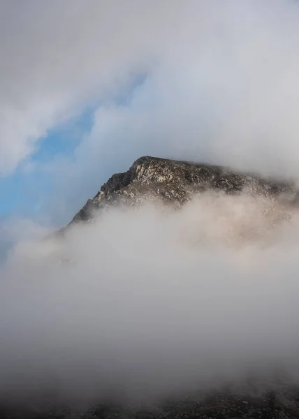 Epický Horský Obraz Pen Ole Wen Národním Parku Snowdonia Nízkým — Stock fotografie