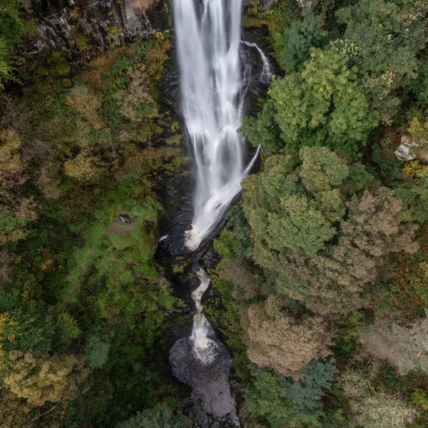 Flugdrohne Schöne Landschaft Mit Langzeitbelichtung Frühherbst Bild Des Pistyll Rhaeader — Stockfoto