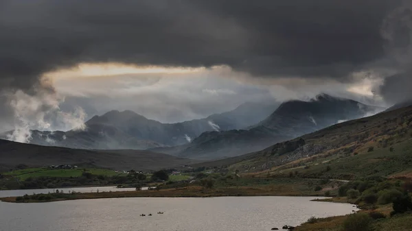 Image Paysage Automne Épique Massif Snowdon Vue Depuis Les Rives — Photo