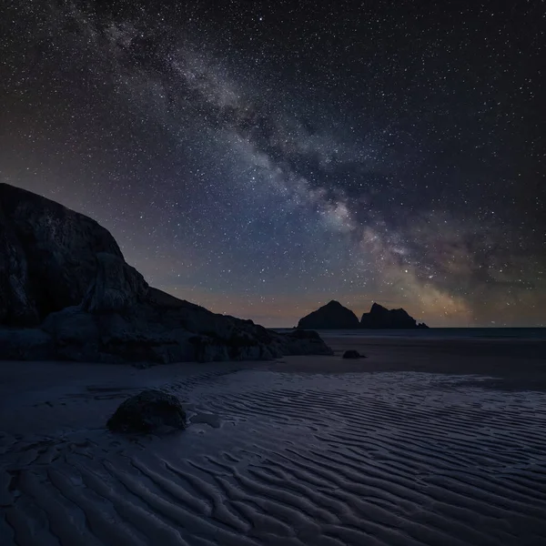 Digitales Kompositbild Des Nachthimmels Der Milchstraße Über Atemberaubenden Landschaftsaufnahmen Vom — Stockfoto
