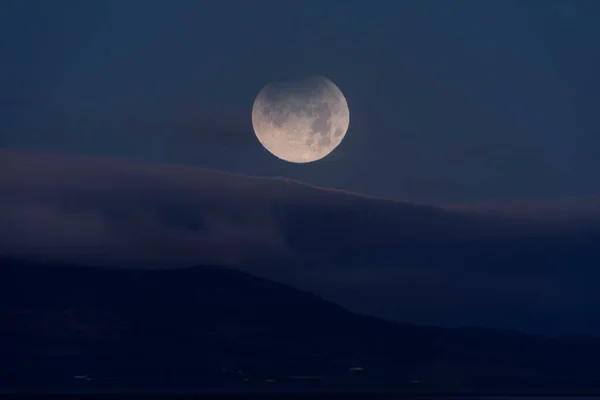 Imagem Paisagem Eclipse Lunar Parcial Durante Novembro 2021 Que Conincidiu — Fotografia de Stock