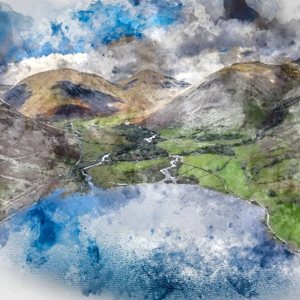 夏の終わりに湖地区の風景 山の景色を持つ西の水の谷で飛行ドローンからの見事な高視点のデジタル水彩画 — ストック写真