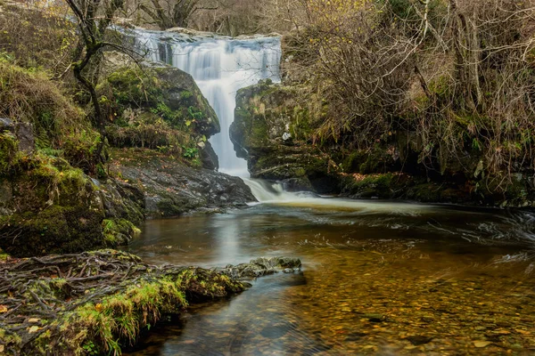 Göl Bölgesi Ndeki Aira Force Upper Falls Renkli Sonbaharda Çekilmiş — Stok fotoğraf