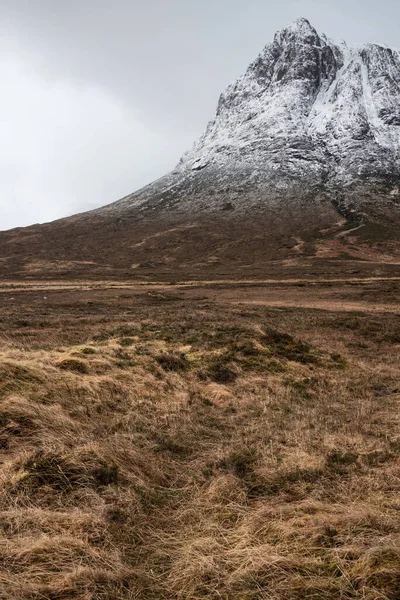 Paisagem Dramática Deslumbrante Imagem Inverno Icónica Montanha Stob Dearg Buachaille — Fotografia de Stock