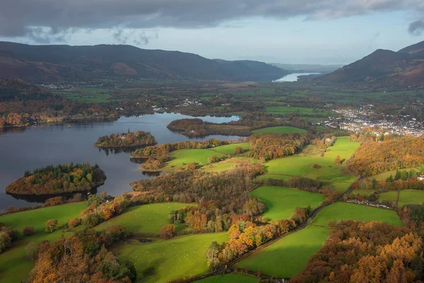 Göl Bölgesi Ndeki Walla Crag Dan Derwentwater Üzerinden Catbell Lere — Stok fotoğraf