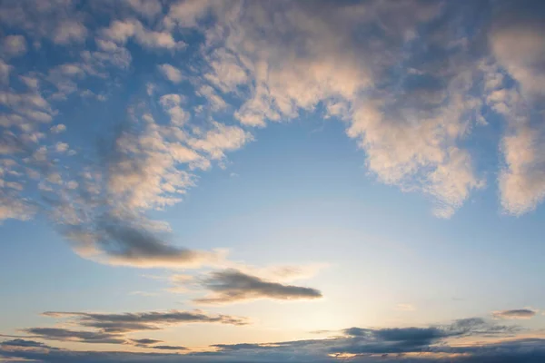 Mooi Voorjaar Landschap Zonsondergang Kleurrijke Levendige Skyscape Achtergrond Afbeelding — Stockfoto