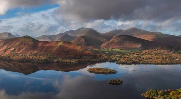 Göl Bölgesi Ndeki Walla Crag Dan Derwentwater Üzerinden Catbell Lere — Stok fotoğraf