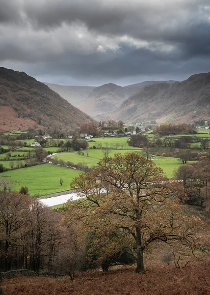 Εκπληκτική Εικόνα Τοπίο Φθινόπωρο Προς Borrowdale Valley Από Κάστρο Crag — Φωτογραφία Αρχείου