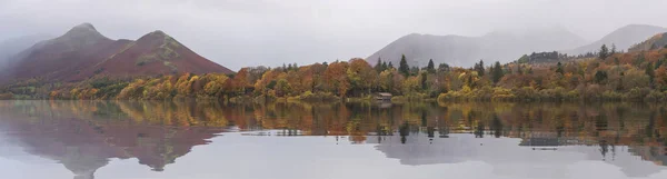 Epicki Obraz Krajobrazu Catbells Oglądane Acros Derwentwater Jesienią Lake District — Zdjęcie stockowe