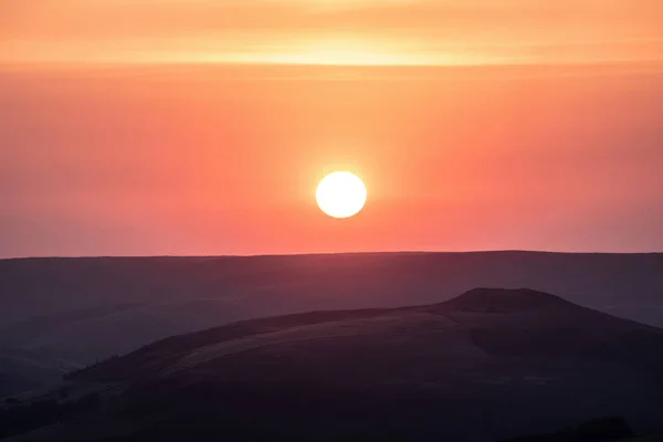 Güneşin Batışının Higger Tor Dan Bakıldığında Peak District Ufku Öperkenki — Stok fotoğraf