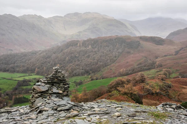 Impresionante Imagen Paisaje Otoñal Hacia Borrowdale Valley Desde Castle Crag — Foto de Stock