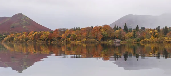 Epicki Obraz Krajobrazu Catbells Oglądane Acros Derwentwater Jesienią Lake District — Zdjęcie stockowe