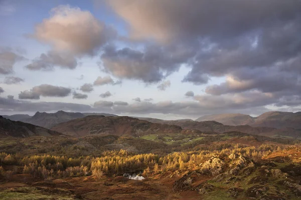 Epic Landscape Image Stunning Autumn Sunset Light Langdale Pikes Looking — Stock Photo, Image