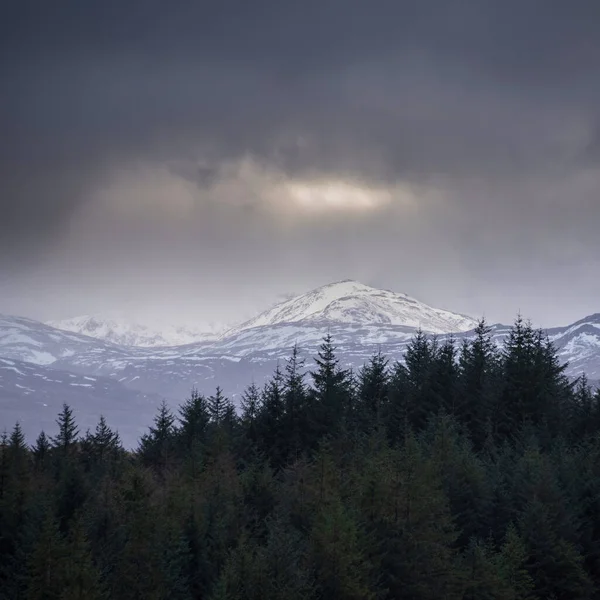 Landscape Image Dramatic Winter Storm Sunset Clouds Peaks Beinn Toaig —  Fotos de Stock