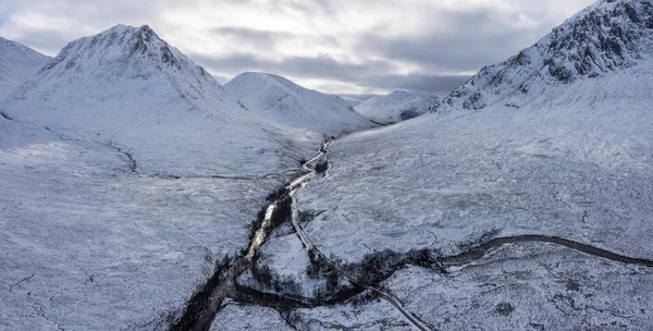 Потрясающий Пейзаж Воздушного Беспилотника Stob Dearg Glencoe Шотландском Нагорье Время — стоковое фото