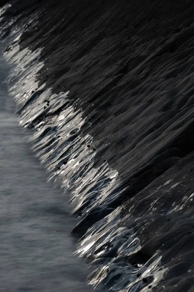 Gün Batımında Karşılanan Mouth Sahili Ndeki Kayaların Soyut Manzara Görüntüsü — Stok fotoğraf