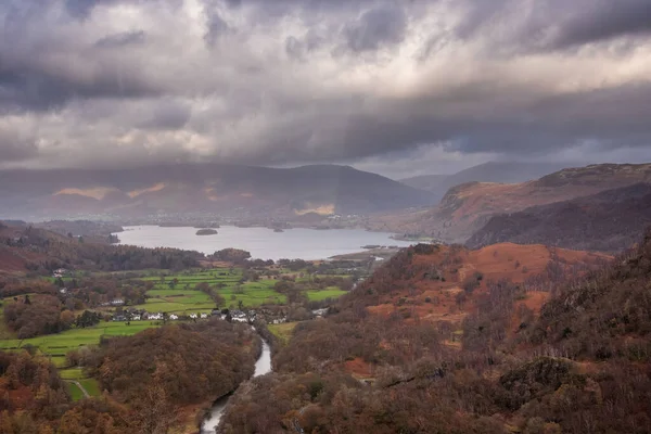 Vacker Landskapsbild Utsikten Från Slottet Crag Mot Derwentwater Keswick Skiddaw — Stockfoto