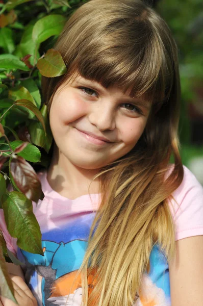 Retrato menina bonita — Fotografia de Stock