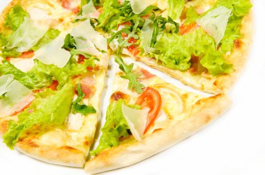 mantar roka ve parmesan pizza