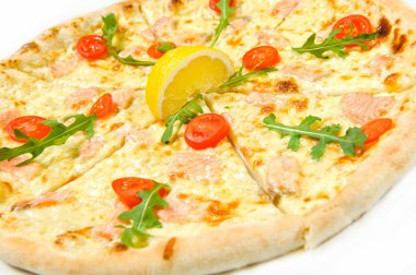 Pizza ile deniz ürünleri