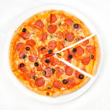 salamlı pizza