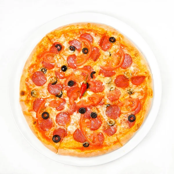 Pizza con salame — Foto Stock