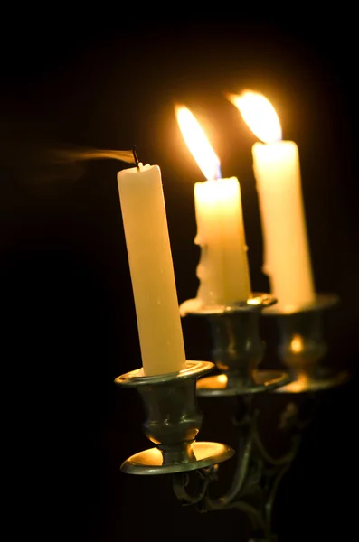 Candelero con velas encendidas —  Fotos de Stock