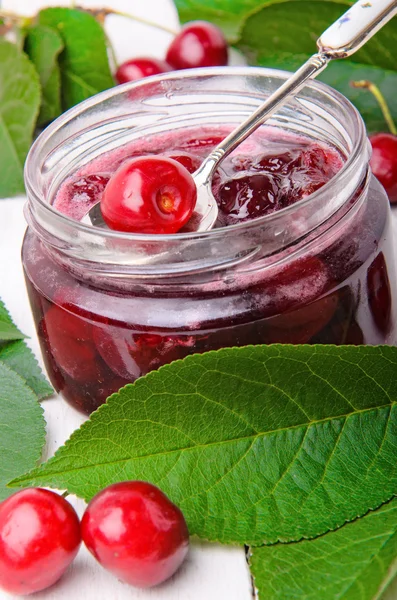 Mermelada de cereza. — Foto de Stock