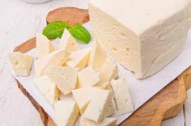 Tahtada Feta peyniri.