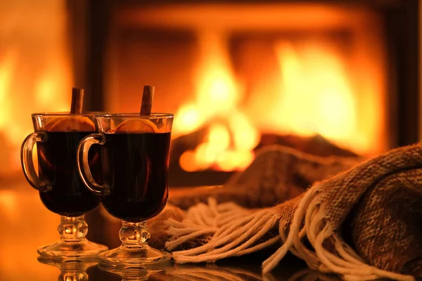 Two Glasses Mulled Wine Plaid Fireplace Background Romantic Concept Background — Stock Photo, Image