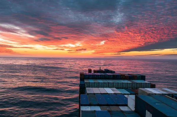 Coucher de soleil sur l'océan Pacifique — Photo