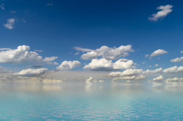 바다 풍경과 구름. 스톡 이미지