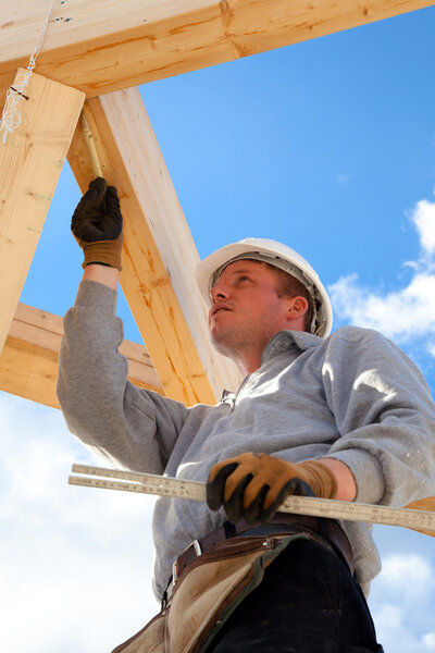 Аутентичный строитель
