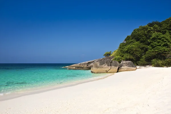 Schöne ähnliche inseln, thailand, phuket. — Stockfoto