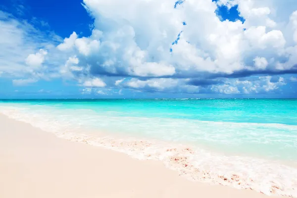 Meereswogen Sandstrand Punta Cana Dominikanische Republik Urlaub Hintergrundbild Blick Auf — Stockfoto