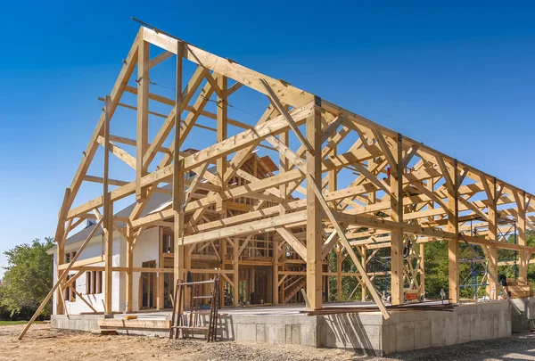 Yeni ev inşaatı — Stok fotoğraf