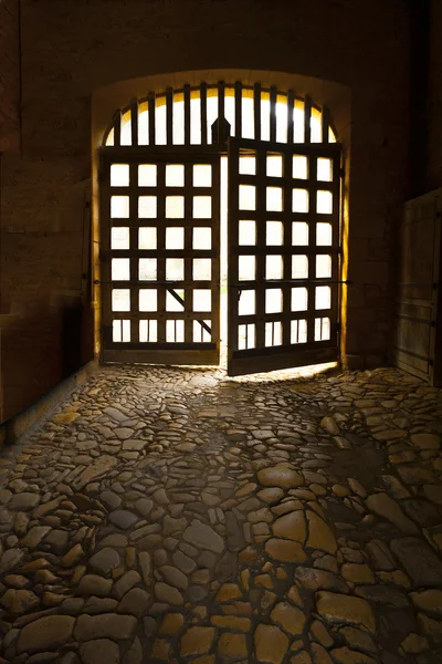 Porta medievale del castello — Foto Stock