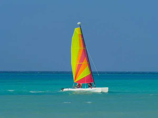 Barco à vela catamarã — Fotografia de Stock