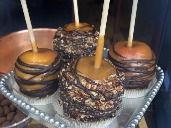 Caramel candied apples — Stock Photo, Image