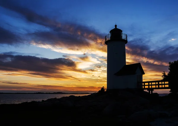 Leuchtturm bei Sonnenuntergang — Stockfoto