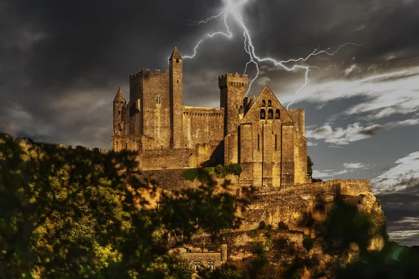 French castle during storm — Stock Photo, Image