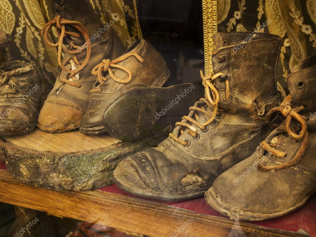 Old worn leather shoes — Stock Photo © Sonar #36217229