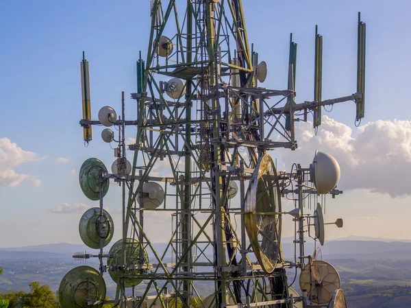 Pratos de antena de telefone móvel — Fotografia de Stock
