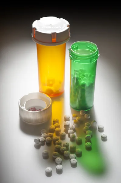 Medicine bottles with pills — Stock Photo, Image